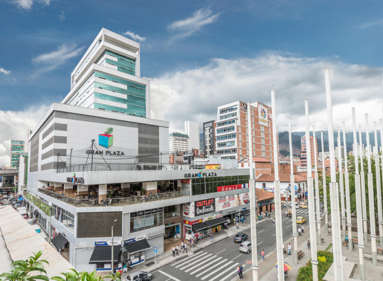 Local en Venta rentando en el Centro Comercial Gran Plaza Medellín