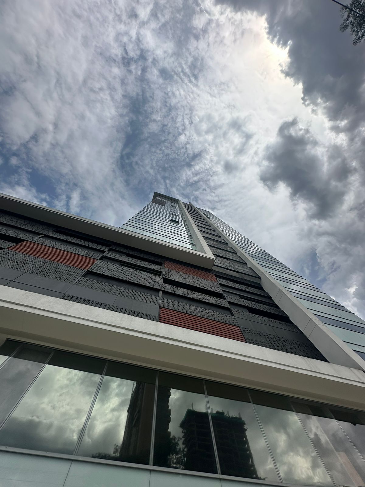 Local y/o Oficina En Arriendo Envigado