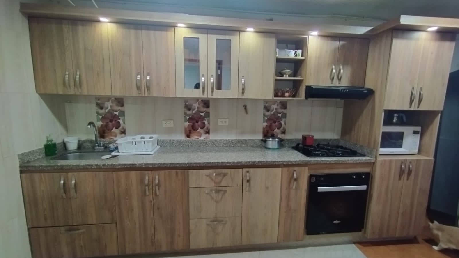 Casa en Venta a Solo 2 Cuadras de la 80-Sector Belén