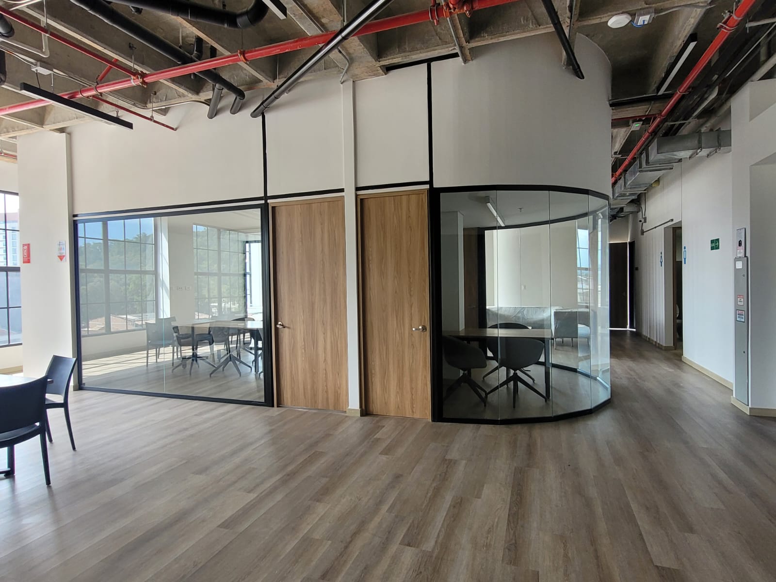 Oficina (COWORKING) en Arriendo o Venta – Los Colores